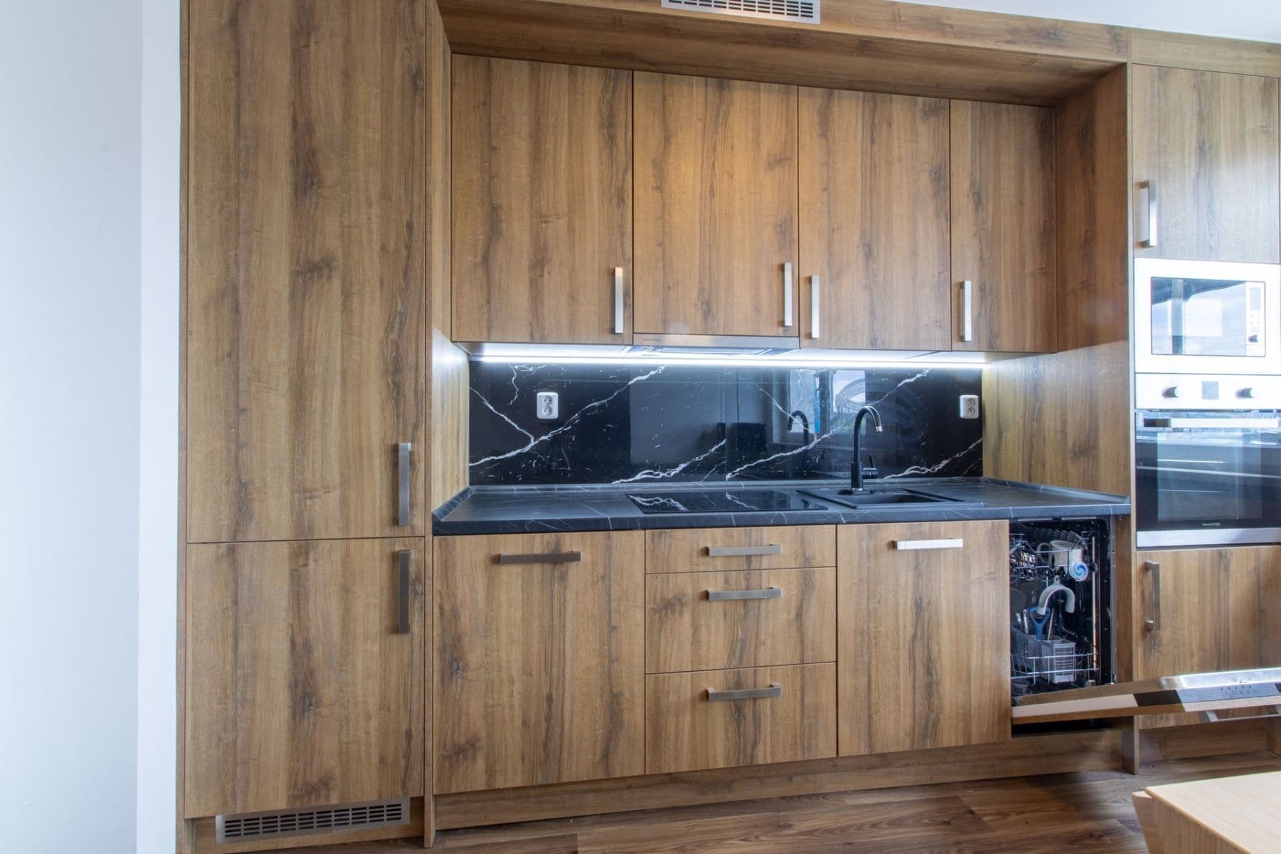 Pronájem bytu 1+kk 30 m², Šestajovická, Praha, Praha Pronájem bytu 1+kk 30 m², Šestajovická, Praha, Praha