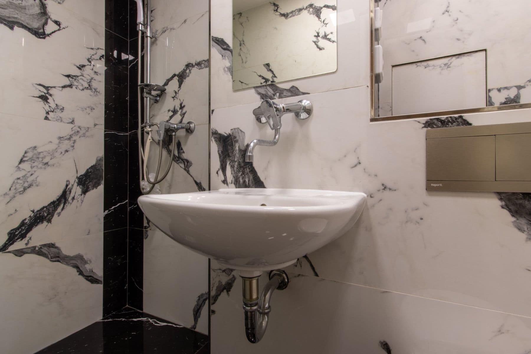 Pronájem bytu 1+kk 30 m², Šestajovická, Praha, Praha Pronájem bytu 1+kk 30 m², Šestajovická, Praha, Praha