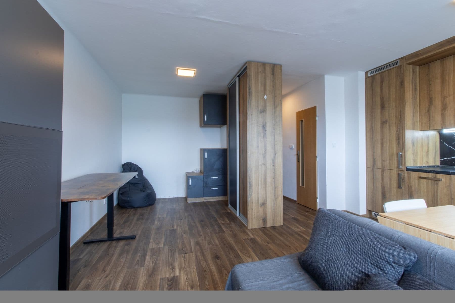Pronájem bytu 1+kk 30 m², Šestajovická, Praha, Praha Pronájem bytu 1+kk 30 m², Šestajovická, Praha, Praha