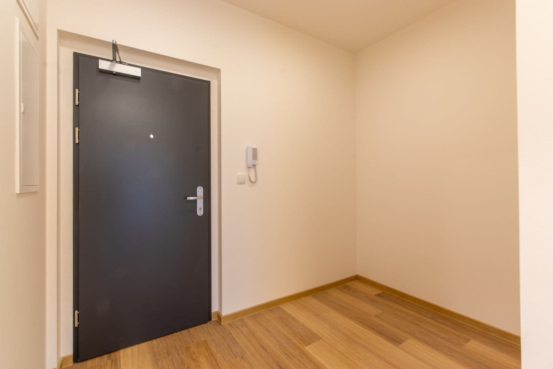 Pronájem bytu 2+kk 54 m², Suchánkova, Benešov, Středočeský kraj Pronájem bytu 2+kk 54 m², Suchánkova, Benešov, Středočeský kraj