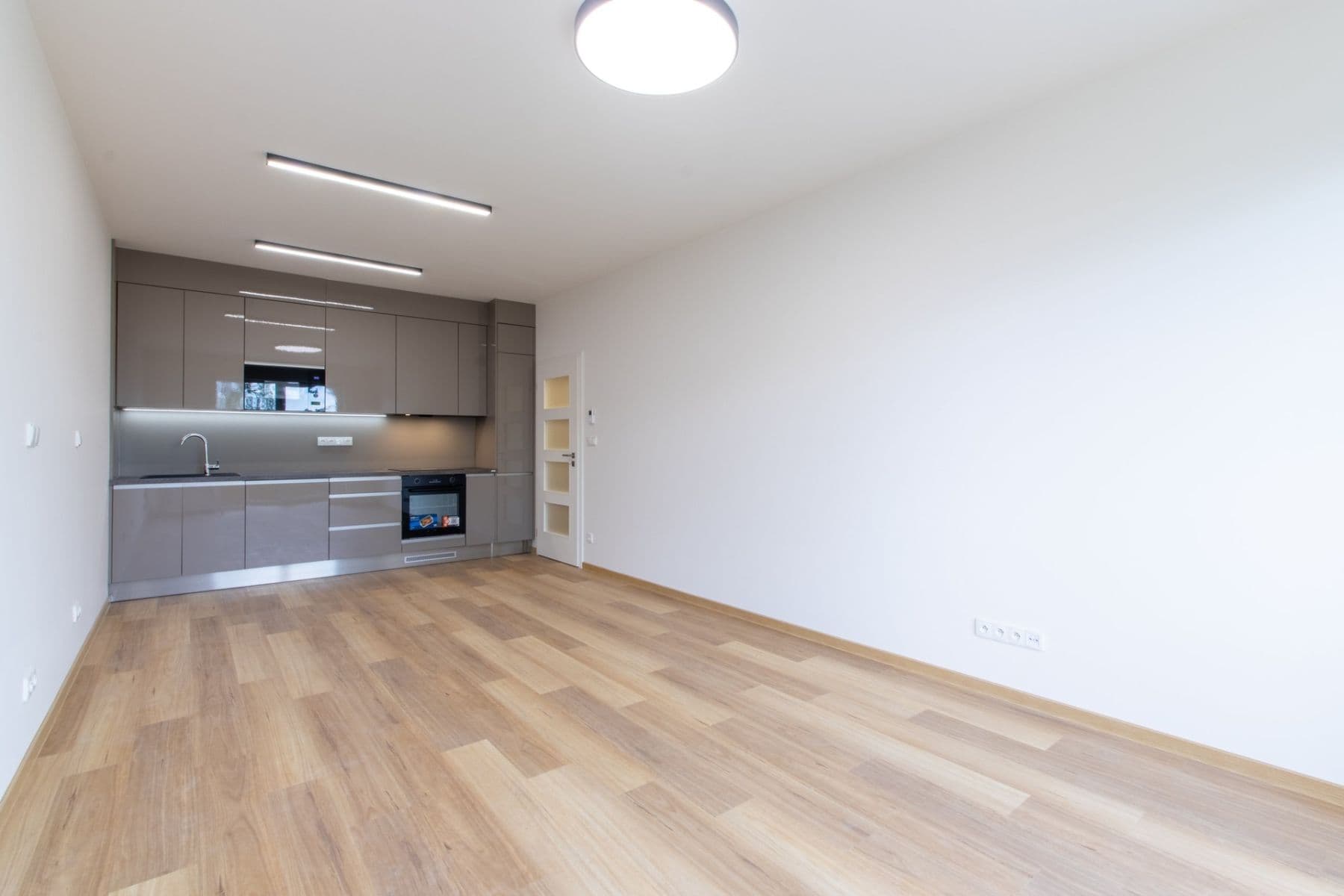 Pronájem bytu 2+kk 54 m², Suchánkova, Benešov, Středočeský kraj Pronájem bytu 2+kk 54 m², Suchánkova, Benešov, Středočeský kraj