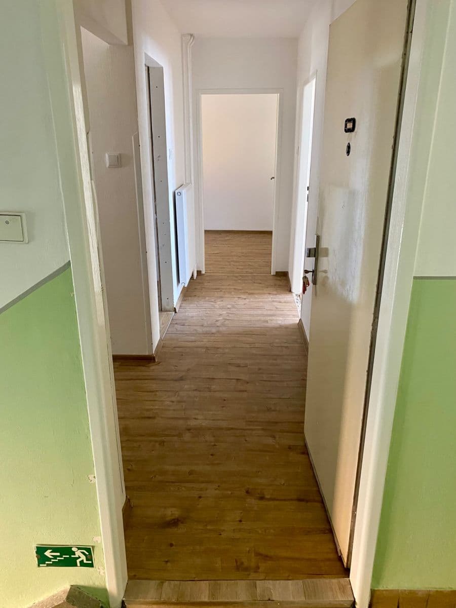 Pronájem bytu 2+1 48 m², Tylova, Břeclav, Jihomoravský kraj Pronájem bytu 2+1 48 m², Tylova, Břeclav, Jihomoravský kraj