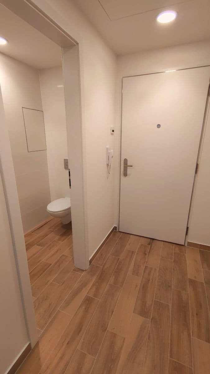 Pronájem bytu 1+kk 32 m², Poděbradská, Praha, Praha Pronájem bytu 1+kk 32 m², Poděbradská, Praha, Praha
