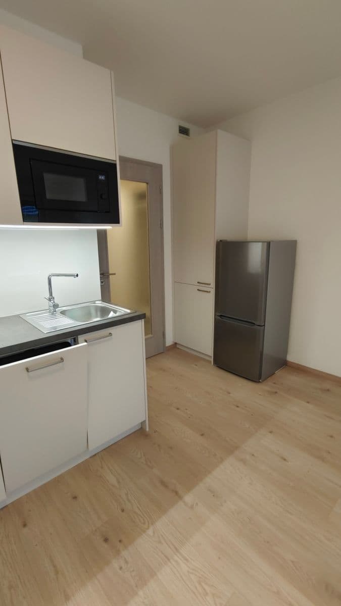 Pronájem bytu 1+kk 33 m², Poděbradská, Praha, Praha Pronájem bytu 1+kk 33 m², Poděbradská, Praha, Praha