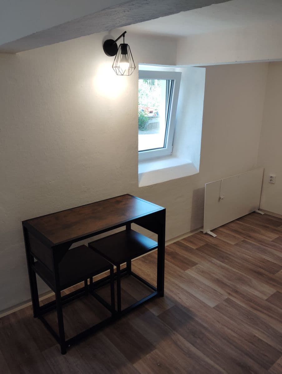 Pronájem bytu 1+kk 20 m², Cyrilská, Olomouc, Olomoucký kraj Pronájem bytu 1+kk 20 m², Cyrilská, Olomouc, Olomoucký kraj