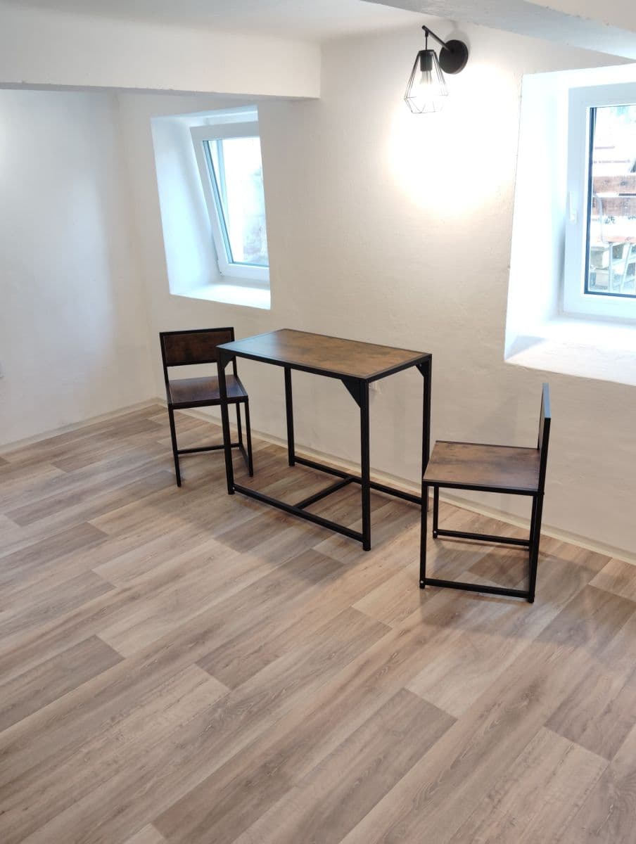 Pronájem bytu 1+kk 20 m², Cyrilská, Olomouc, Olomoucký kraj Pronájem bytu 1+kk 20 m², Cyrilská, Olomouc, Olomoucký kraj