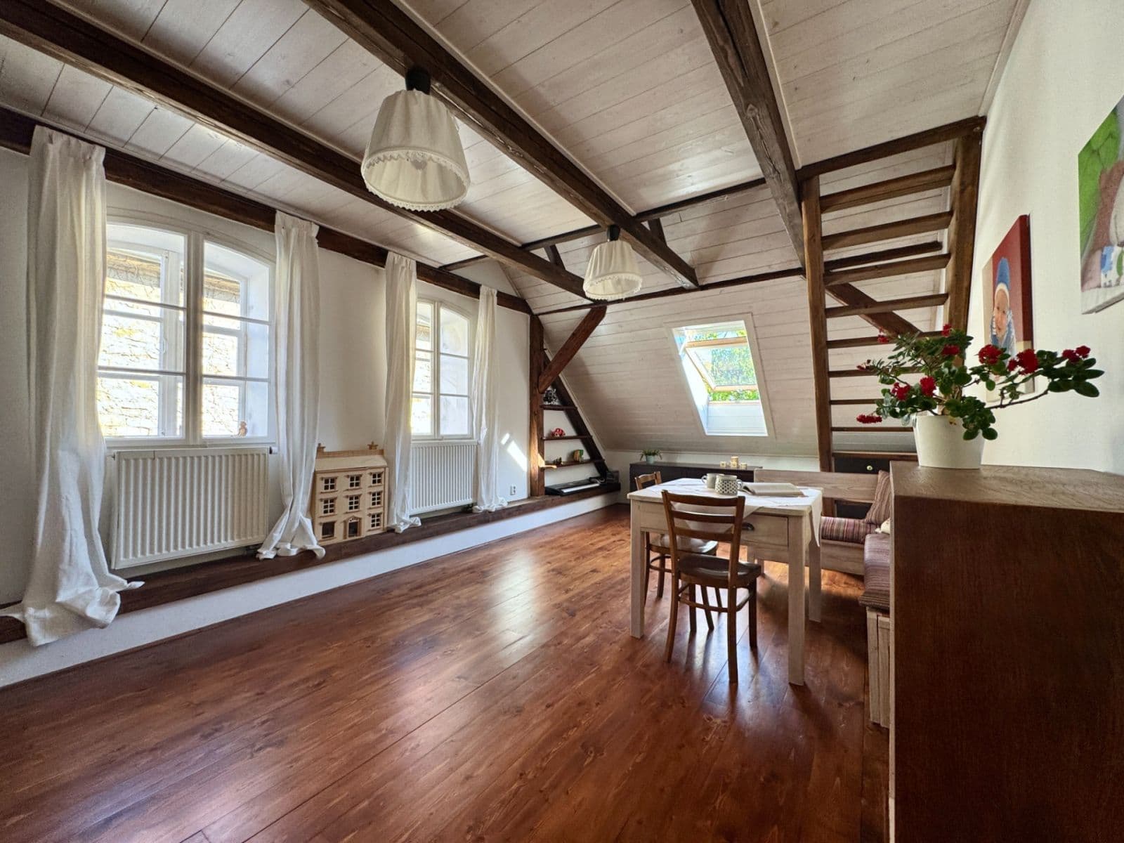 Prodej domu 300 m², pozemek 3.500 m², Vidim, Středočeský kraj Prodej domu 300 m², pozemek 3.500 m², Vidim, Středočeský kraj