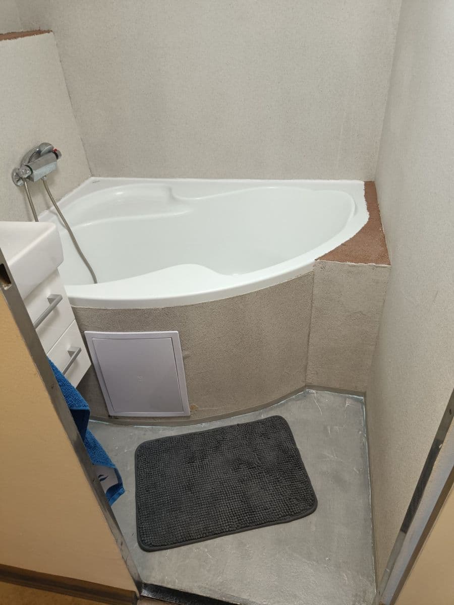 Pronájem bytu 1+1 36 m², Matěje Kopeckého, Cheb, Karlovarský kraj Pronájem bytu 1+1 36 m², Matěje Kopeckého, Cheb, Karlovarský kraj