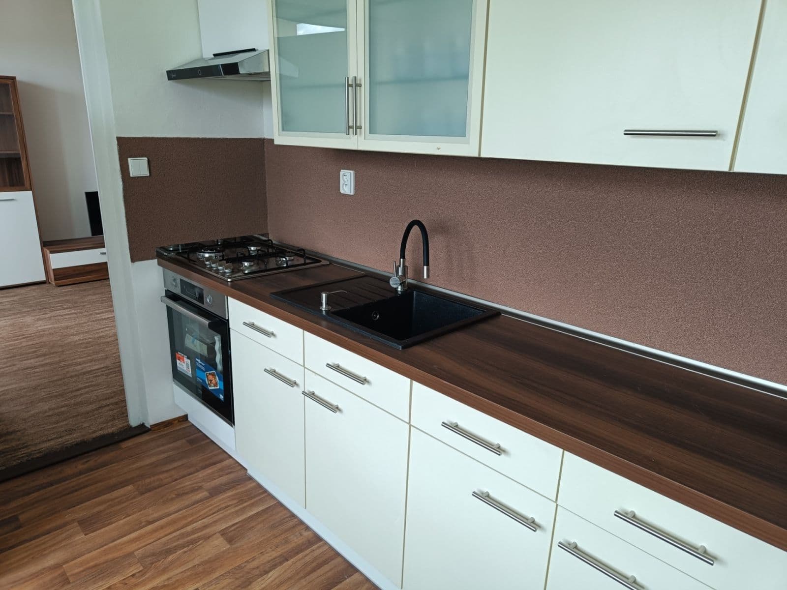 Pronájem bytu 1+1 36 m², Matěje Kopeckého, Cheb, Karlovarský kraj Pronájem bytu 1+1 36 m², Matěje Kopeckého, Cheb, Karlovarský kraj