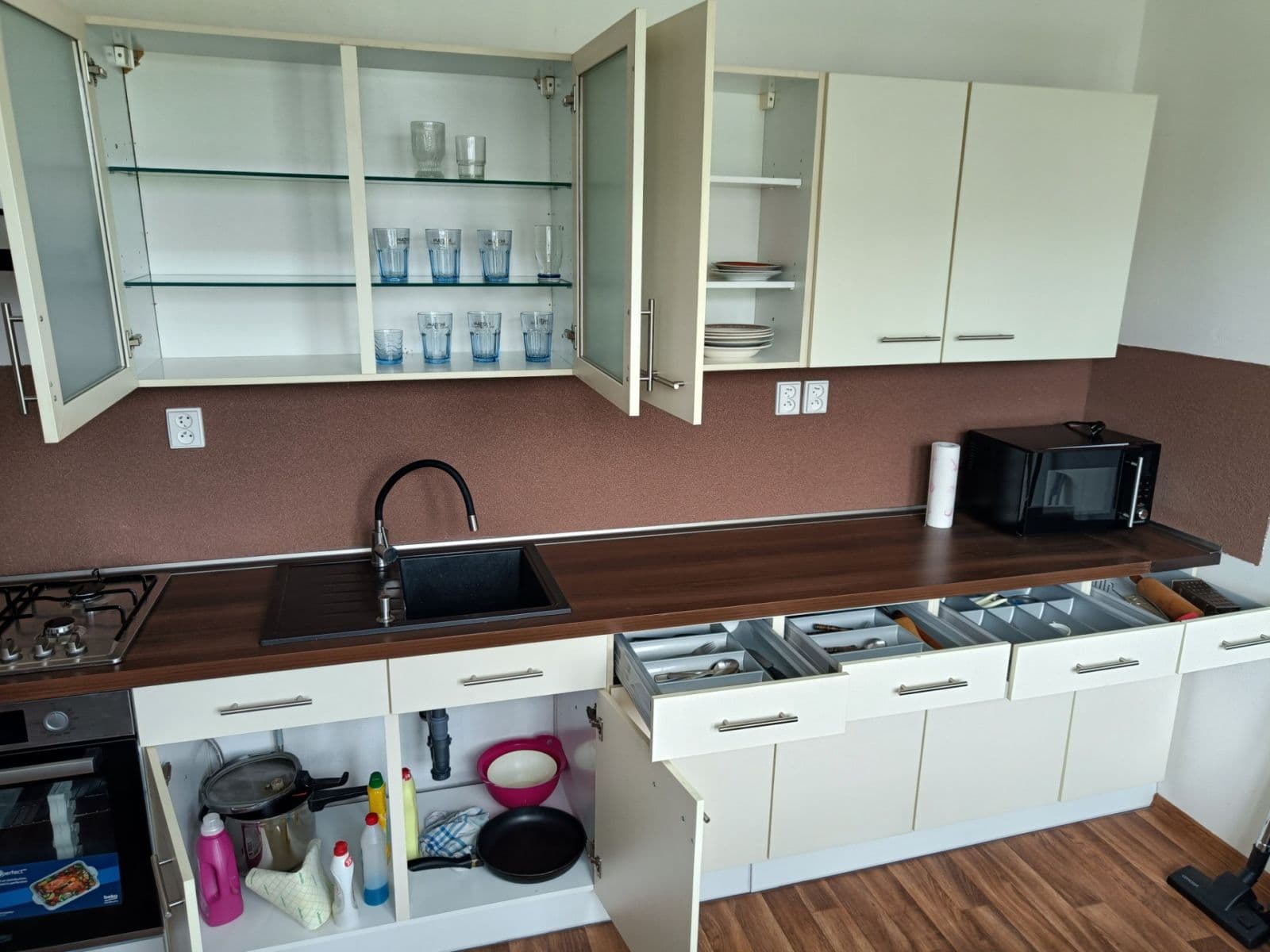 Pronájem bytu 1+1 36 m², Matěje Kopeckého, Cheb, Karlovarský kraj Pronájem bytu 1+1 36 m², Matěje Kopeckého, Cheb, Karlovarský kraj