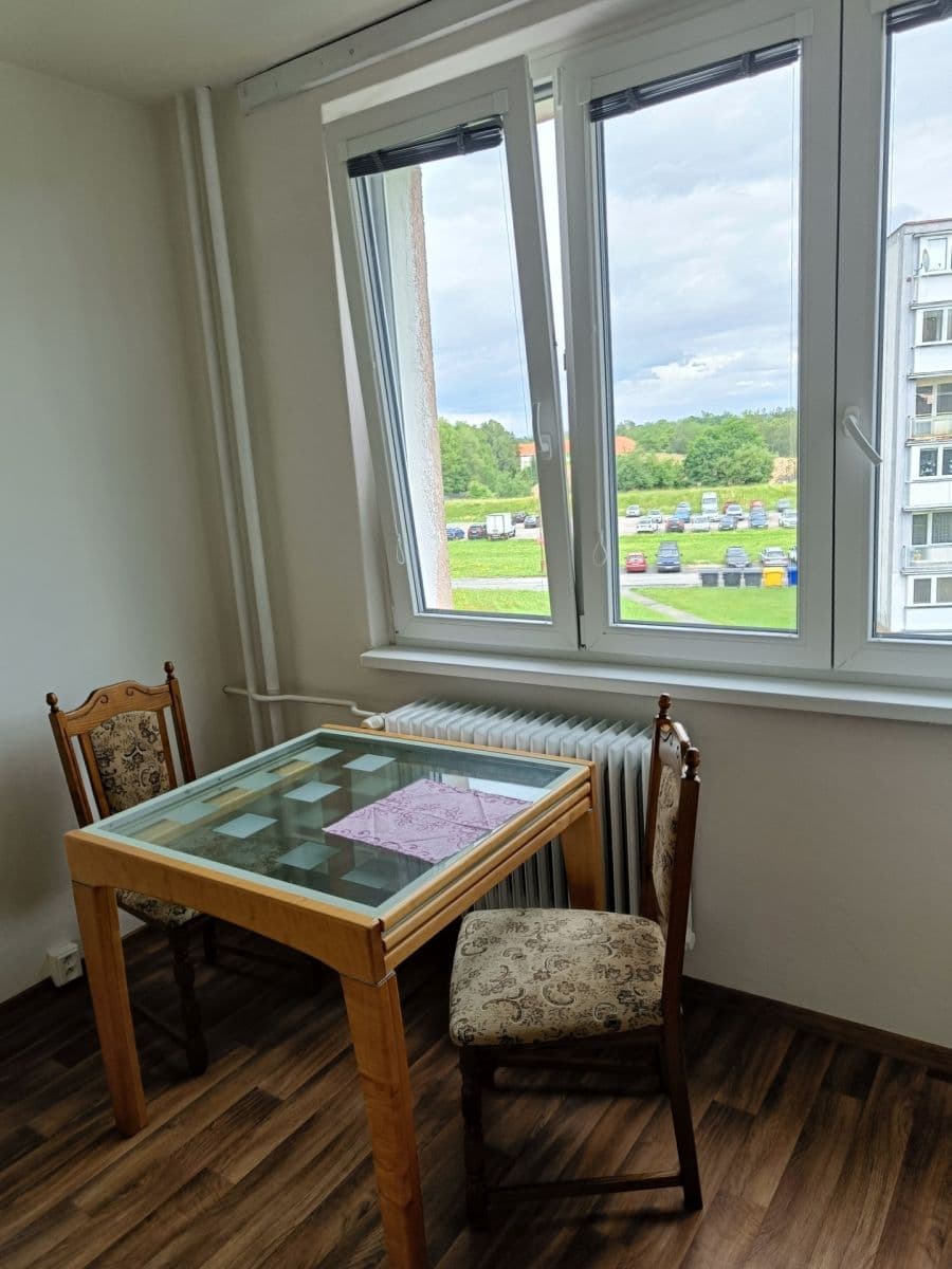 Pronájem bytu 1+1 36 m², Matěje Kopeckého, Cheb, Karlovarský kraj Pronájem bytu 1+1 36 m², Matěje Kopeckého, Cheb, Karlovarský kraj