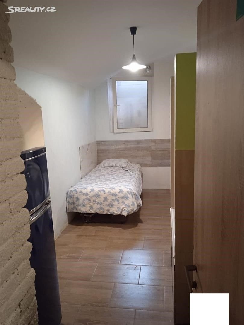 Pronájem bytu 1+kk 12 m², Umělecká, Praha, Praha Pronájem bytu 1+kk 12 m², Umělecká, Praha, Praha