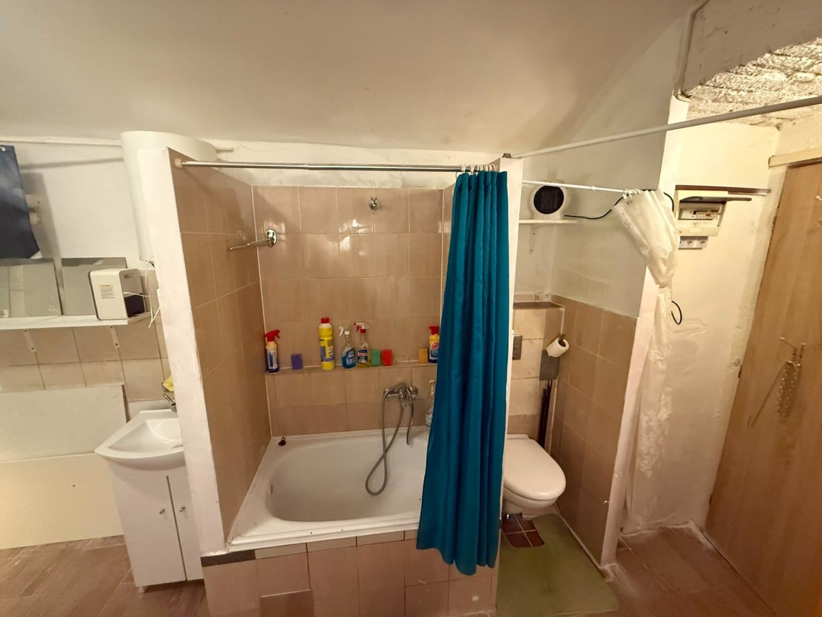 Pronájem bytu 1+kk 12 m², Umělecká, Praha, Praha Pronájem bytu 1+kk 12 m², Umělecká, Praha, Praha