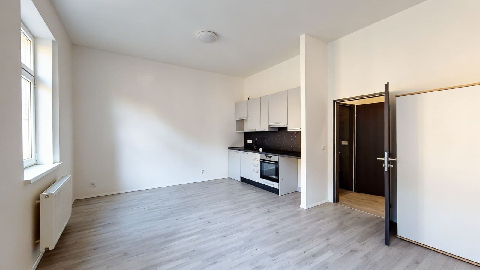 Pronájem bytu 1+kk 35 m², V Zahradách, Praha, Praha Pronájem bytu 1+kk 35 m², V Zahradách, Praha, Praha