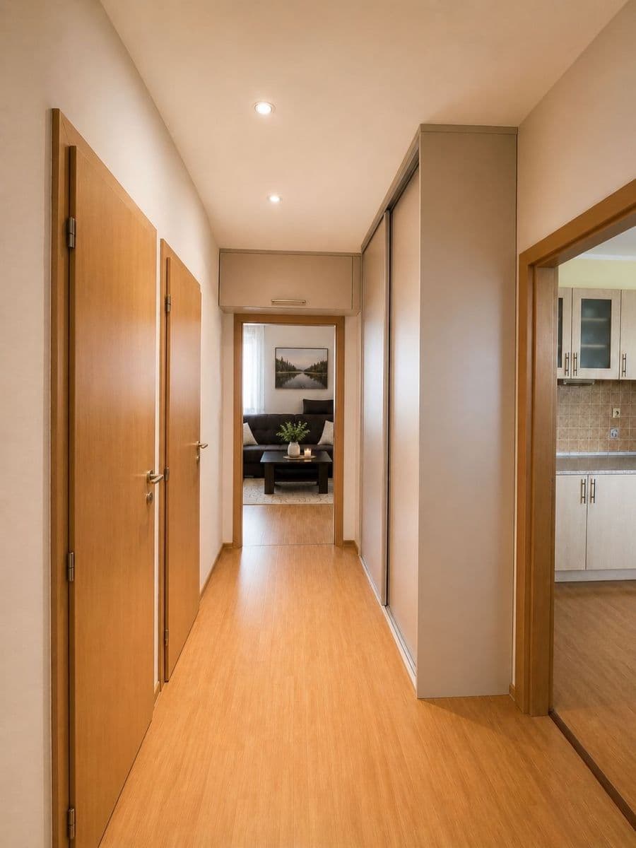 Pronájem bytu 2+1 58 m², náměstí 17. listopadu, Příbram, Středočeský kraj Pronájem bytu 2+1 58 m², náměstí 17. listopadu, Příbram, Středočeský kraj