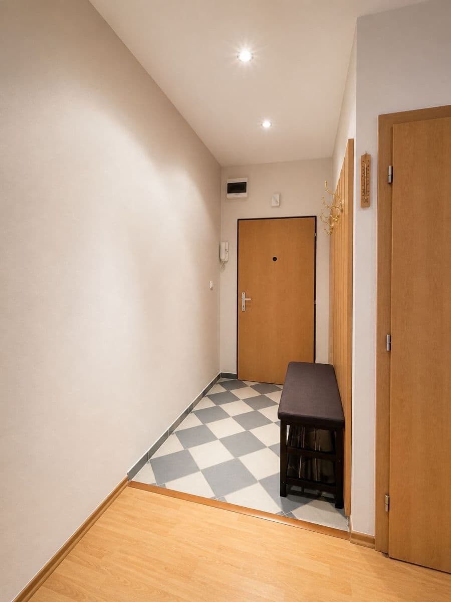 Pronájem bytu 2+1 58 m², náměstí 17. listopadu, Příbram, Středočeský kraj Pronájem bytu 2+1 58 m², náměstí 17. listopadu, Příbram, Středočeský kraj