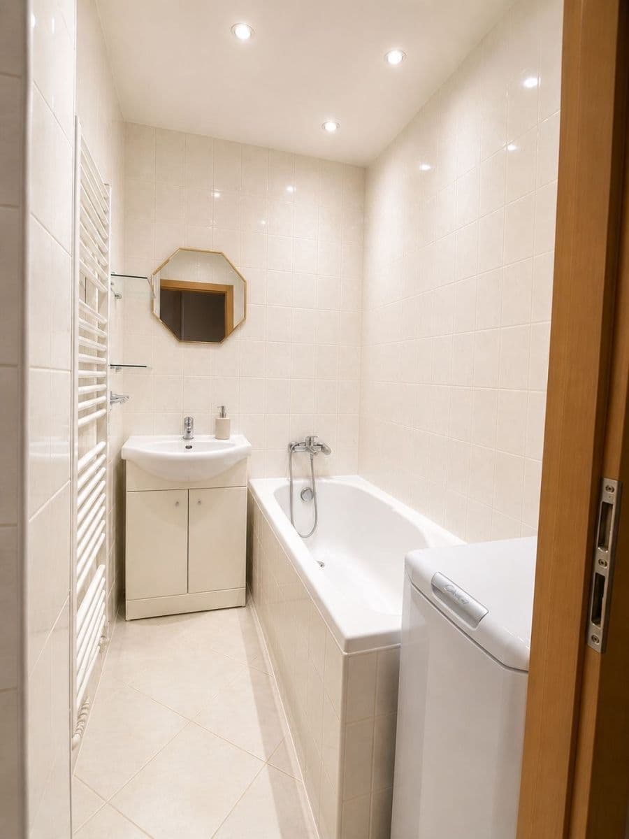 Pronájem bytu 2+1 58 m², náměstí 17. listopadu, Příbram, Středočeský kraj Pronájem bytu 2+1 58 m², náměstí 17. listopadu, Příbram, Středočeský kraj