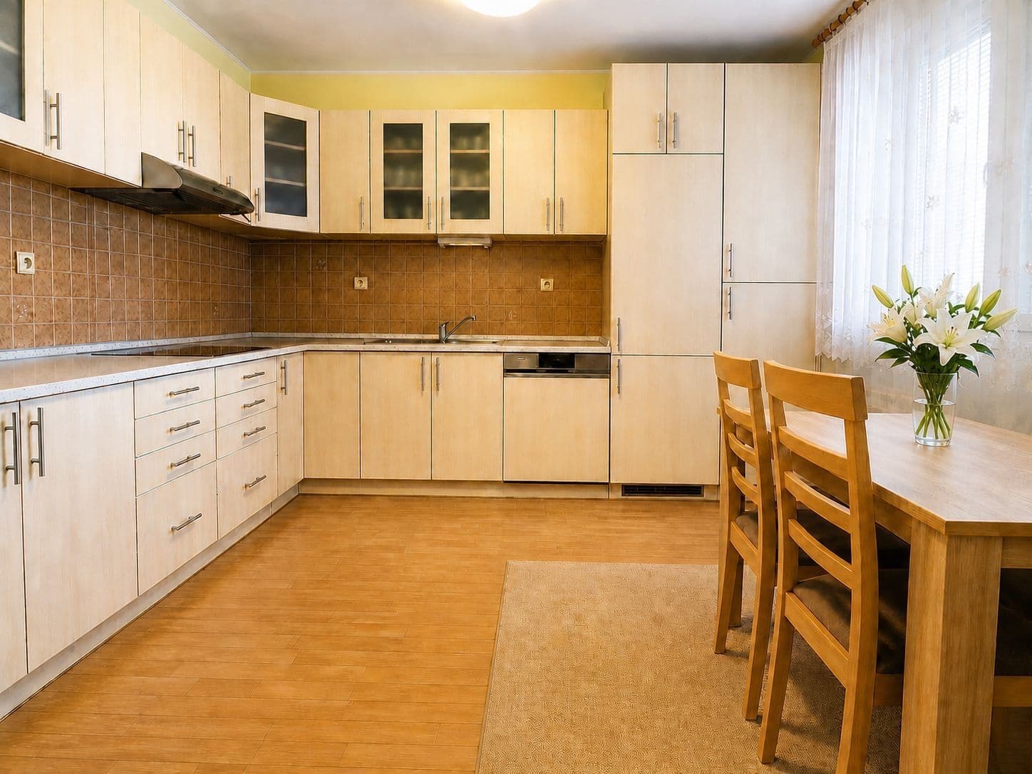 Pronájem bytu 2+1 58 m², náměstí 17. listopadu, Příbram, Středočeský kraj Pronájem bytu 2+1 58 m², náměstí 17. listopadu, Příbram, Středočeský kraj