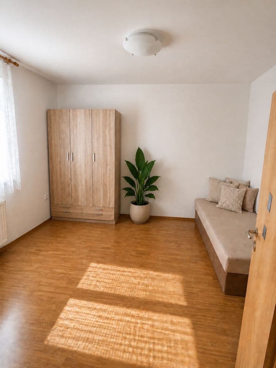 Pronájem bytu 2+1 58 m², náměstí 17. listopadu, Příbram, Středočeský kraj Pronájem bytu 2+1 58 m², náměstí 17. listopadu, Příbram, Středočeský kraj