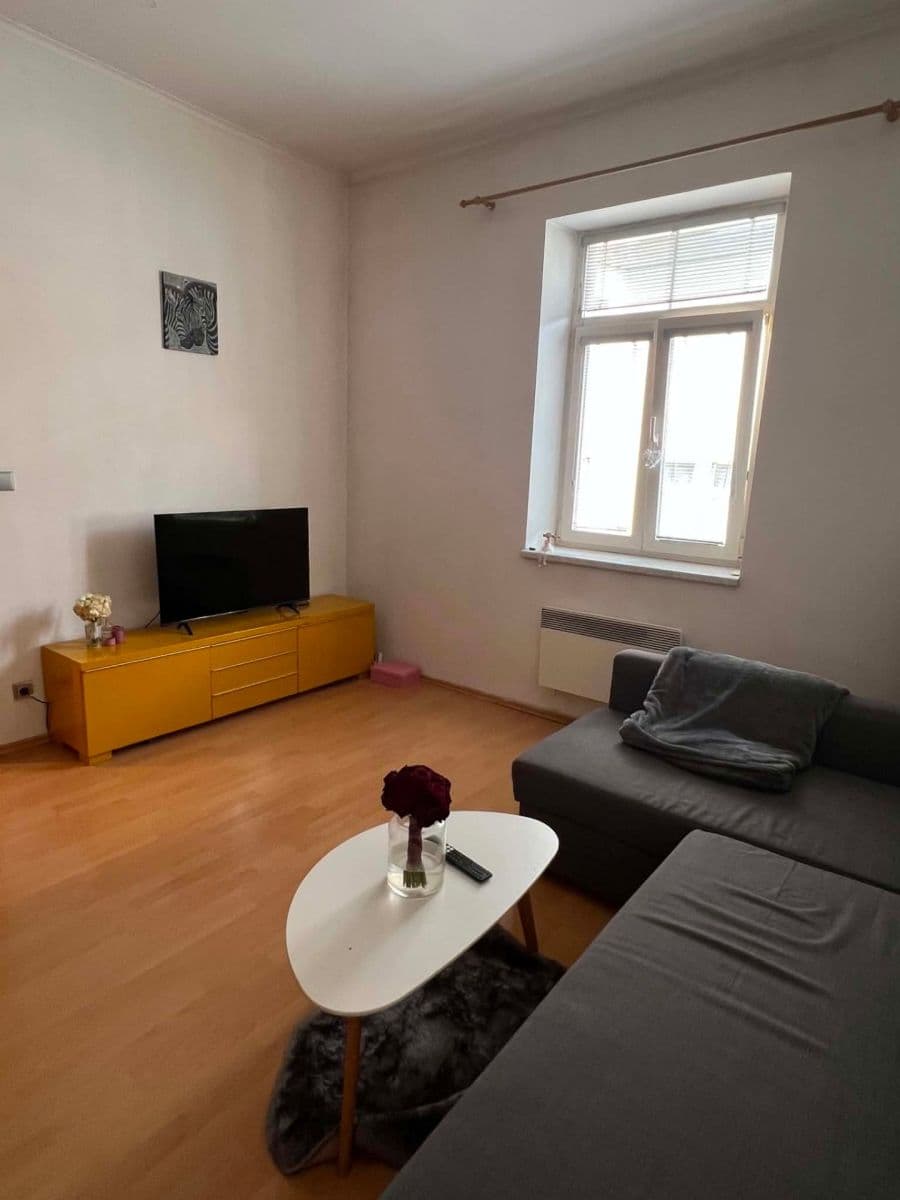 Pronájem bytu 1+1 33 m², Bělohorská, Praha, Praha Pronájem bytu 1+1 33 m², Bělohorská, Praha, Praha