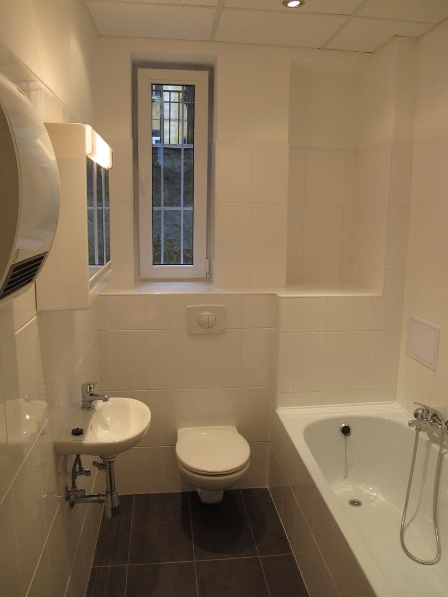Pronájem bytu 1+1 48 m², Jagellonská, Praha, Praha Pronájem bytu 1+1 48 m², Jagellonská, Praha, Praha