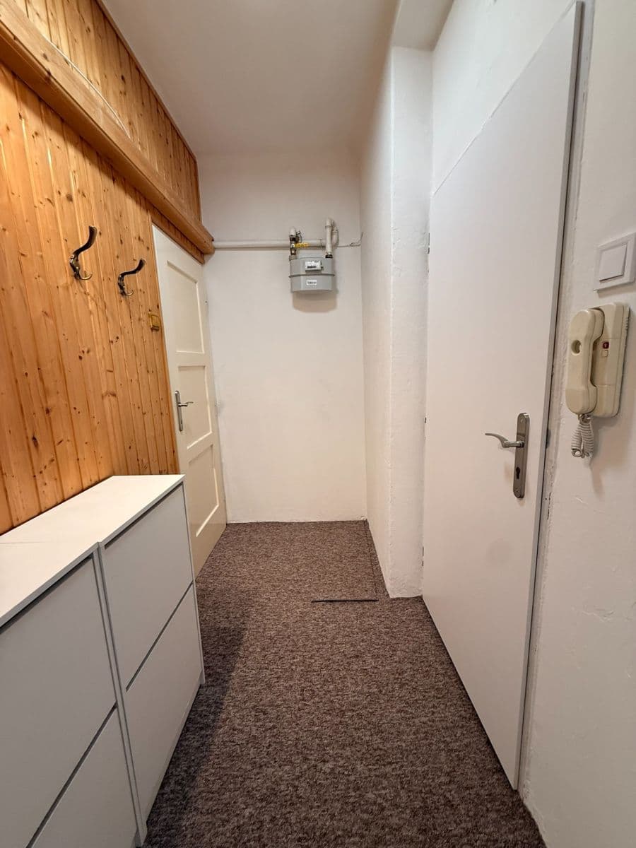 Pronájem bytu 2+kk 42 m², Nad Kajetánkou, Praha, Praha Pronájem bytu 2+kk 42 m², Nad Kajetánkou, Praha, Praha