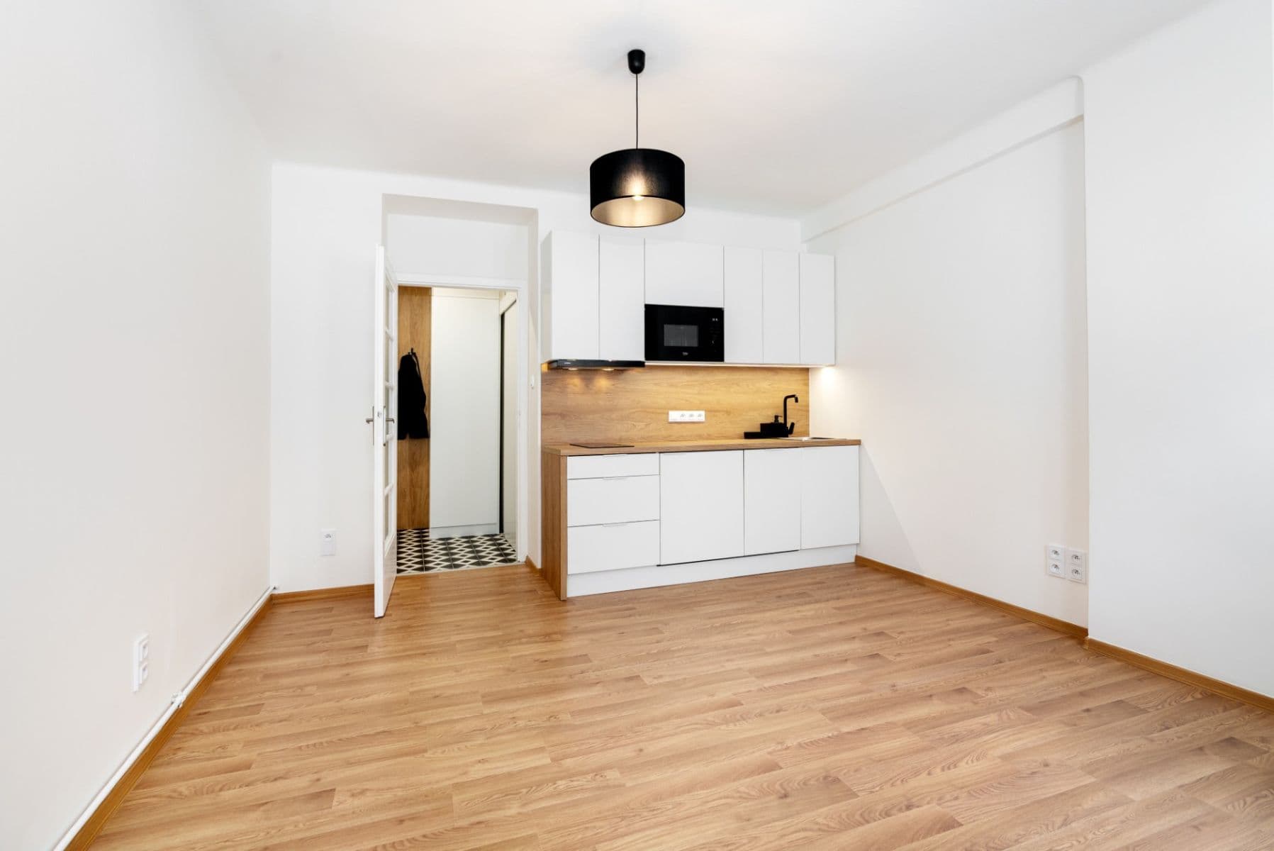 Pronájem bytu 1+kk 23 m², Strančická, Praha, Praha Pronájem bytu 1+kk 23 m², Strančická, Praha, Praha