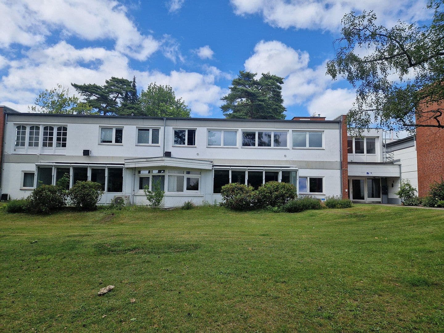 Pronájem kanceláře 500 m², Bültenweg 19, Adendorf, Dolní Sasko Pronájem kanceláře 500 m², Bültenweg 19, Adendorf, Dolní Sasko