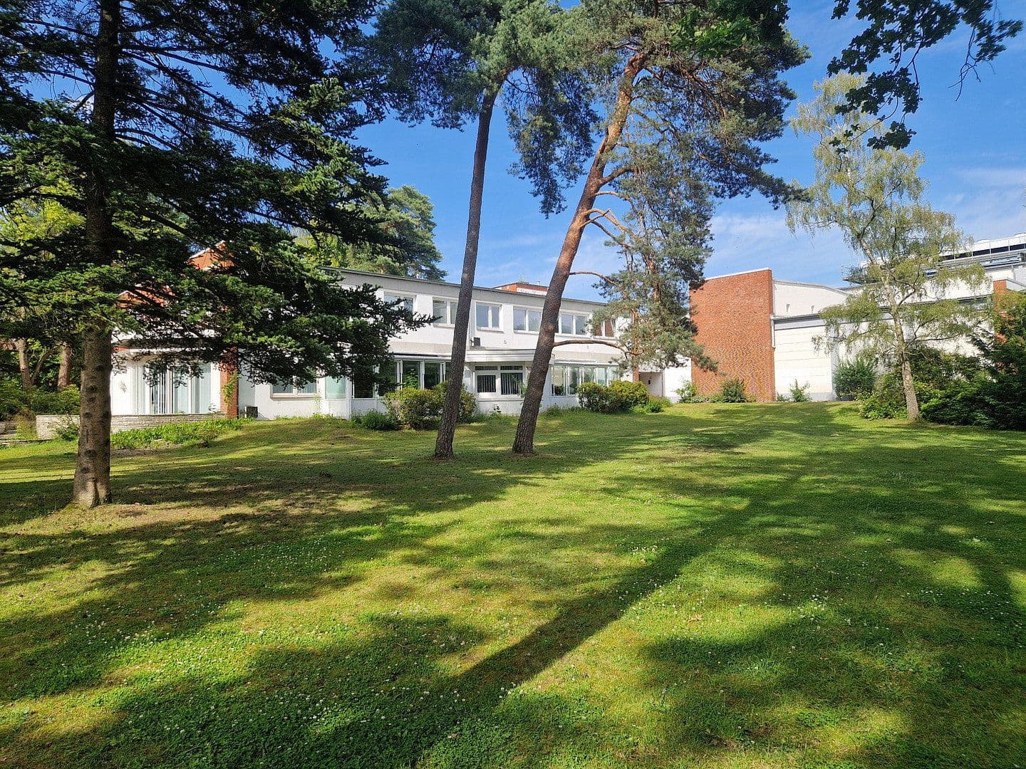 Pronájem kanceláře 500 m², Bültenweg 19, Adendorf, Dolní Sasko Pronájem kanceláře 500 m², Bültenweg 19, Adendorf, Dolní Sasko