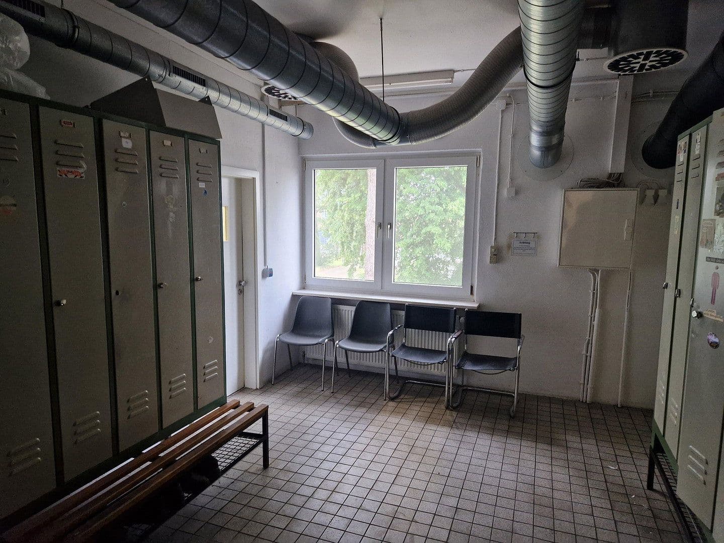 Pronájem kanceláře 500 m², Bültenweg 19, Adendorf, Dolní Sasko Pronájem kanceláře 500 m², Bültenweg 19, Adendorf, Dolní Sasko