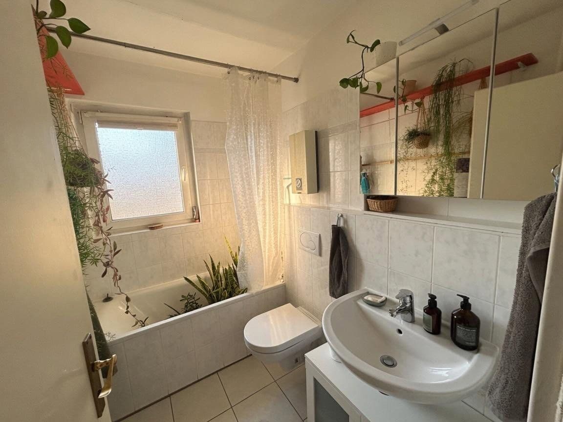 Prodej bytu 3+1 55 m², Oberhausen, Severní Porýní-Vestfálsko Prodej bytu 3+1 55 m², Oberhausen, Severní Porýní-Vestfálsko