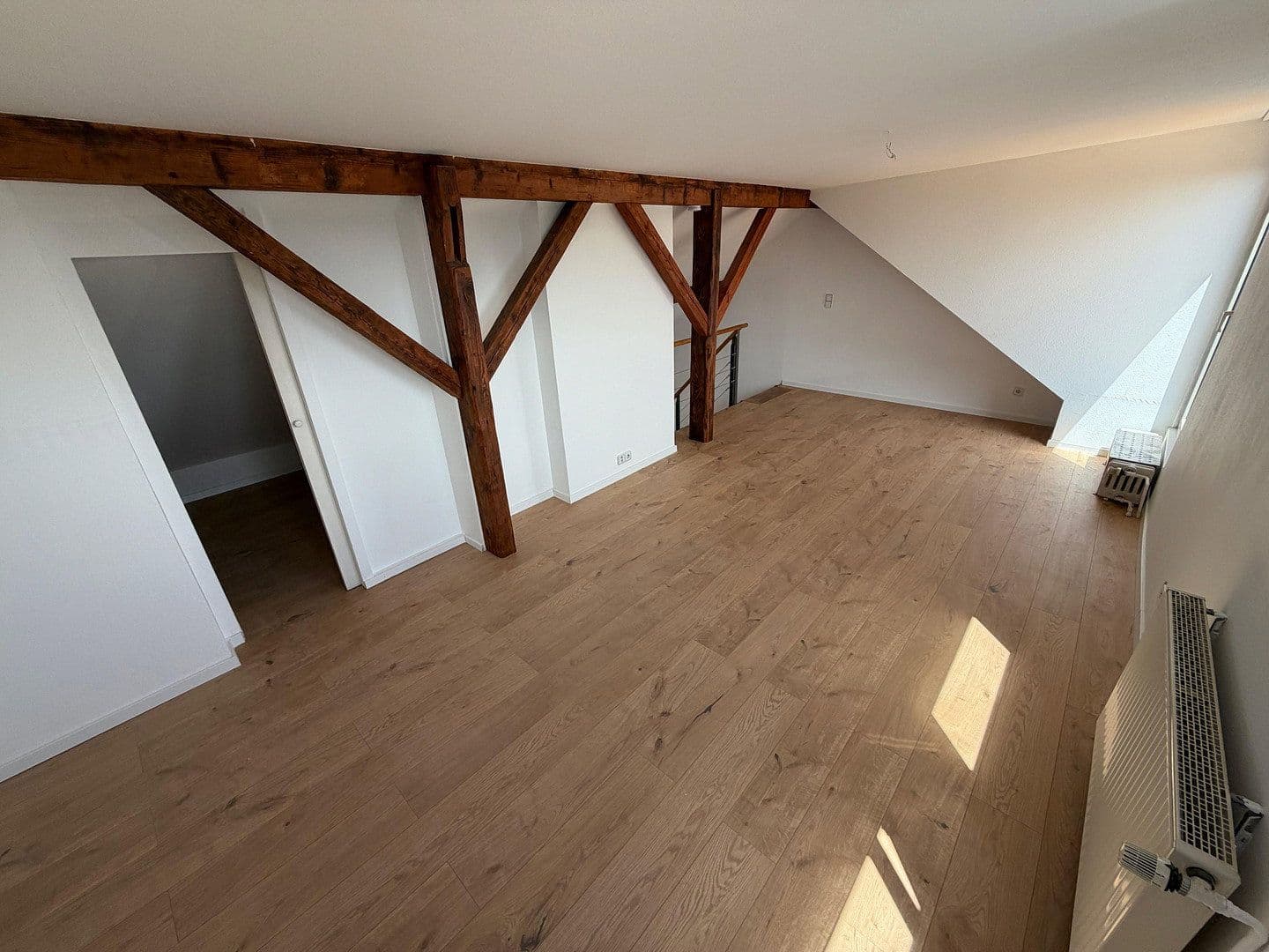 Pronájem bytu 3+1 90 m², Jülicherstr. 142, Cáchy, Severní Porýní-Vestfálsko Pronájem bytu 3+1 90 m², Jülicherstr. 142, Cáchy, Severní Porýní-Vestfálsko