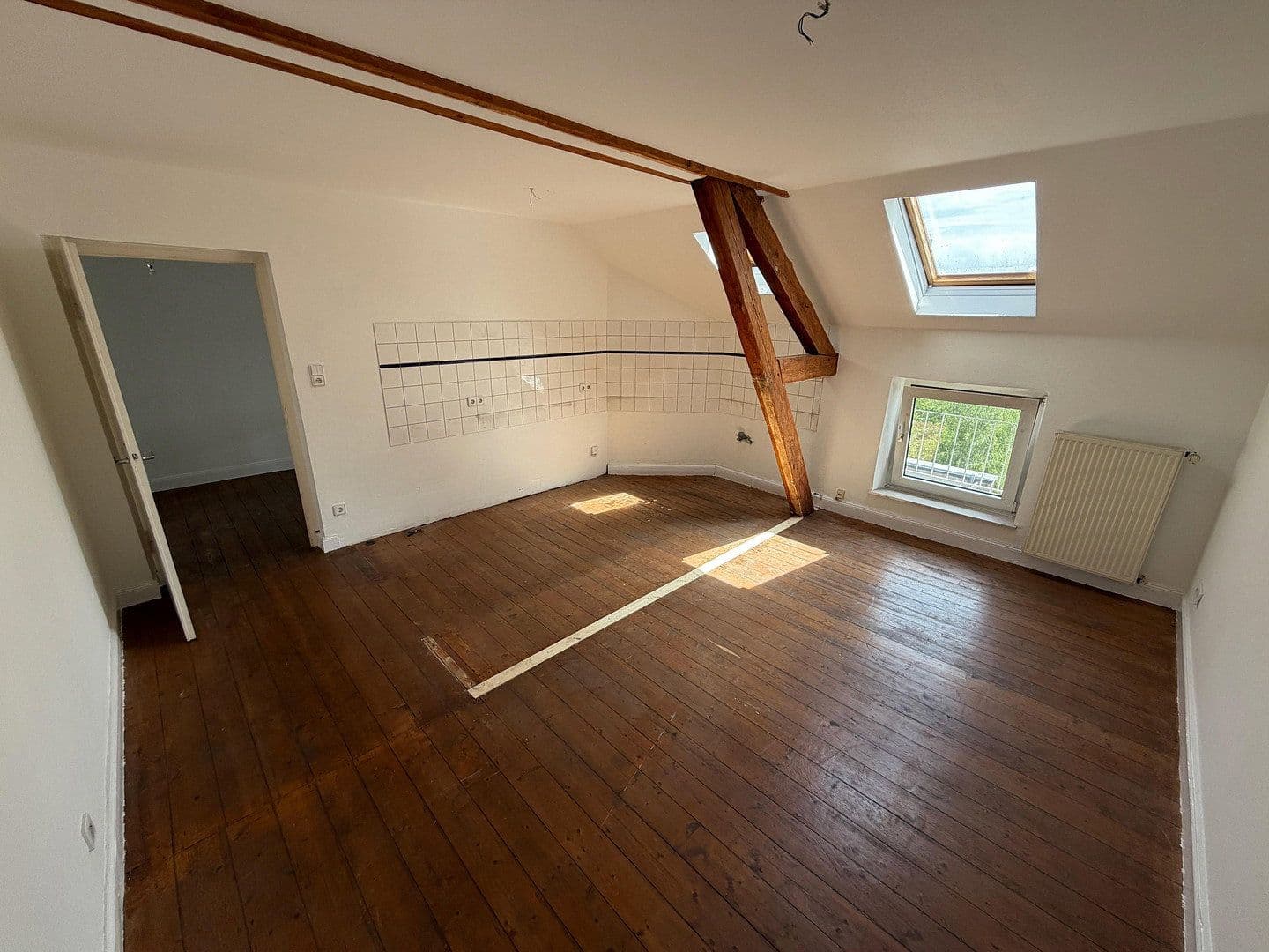 Pronájem bytu 3+1 90 m², Jülicherstr. 142, Cáchy, Severní Porýní-Vestfálsko Pronájem bytu 3+1 90 m², Jülicherstr. 142, Cáchy, Severní Porýní-Vestfálsko