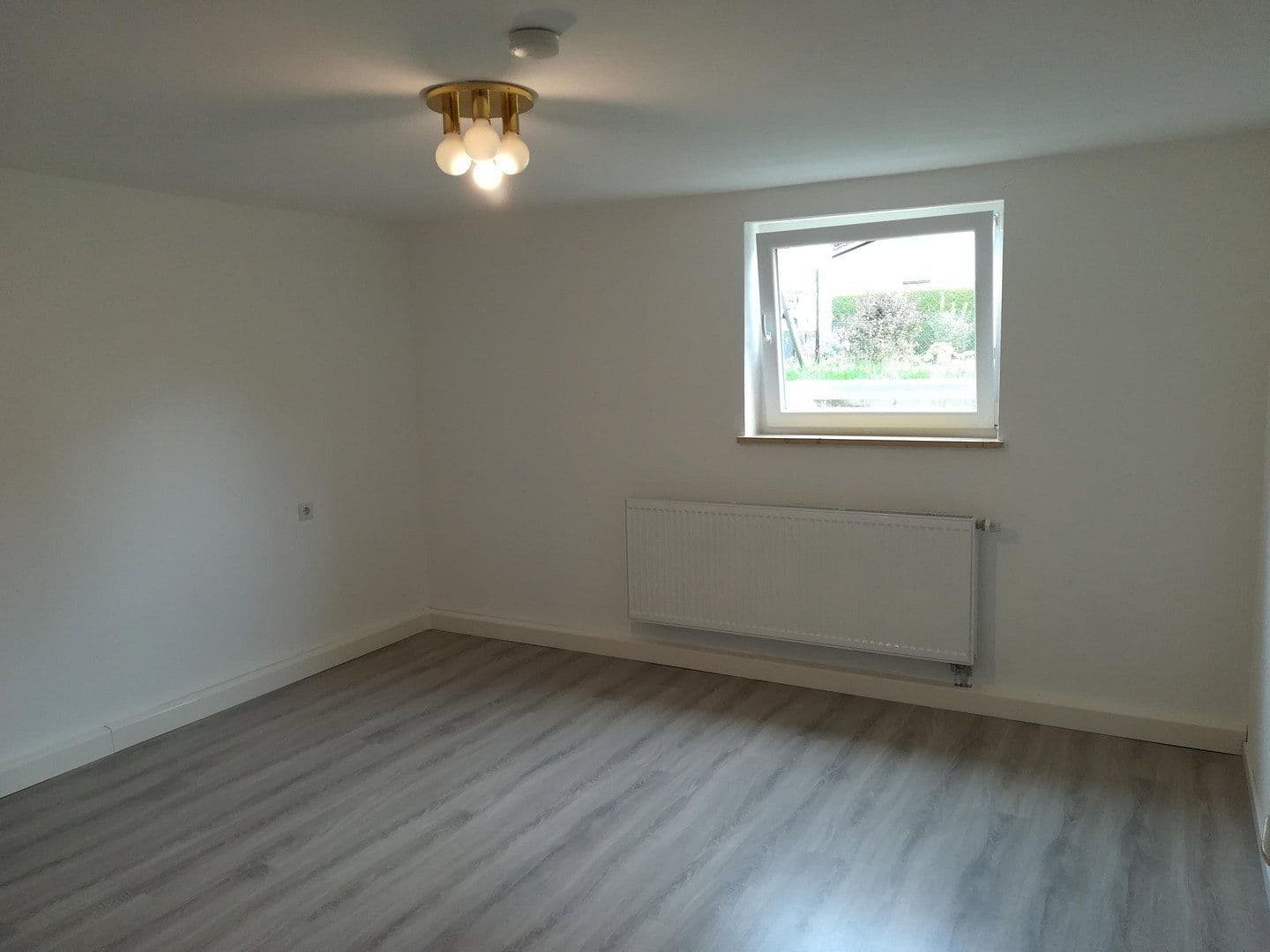 Pronájem bytu 3+1 75 m², Zeppelinstraße 14e, Waldkraiburg, Bavorsko Pronájem bytu 3+1 75 m², Zeppelinstraße 14e, Waldkraiburg, Bavorsko