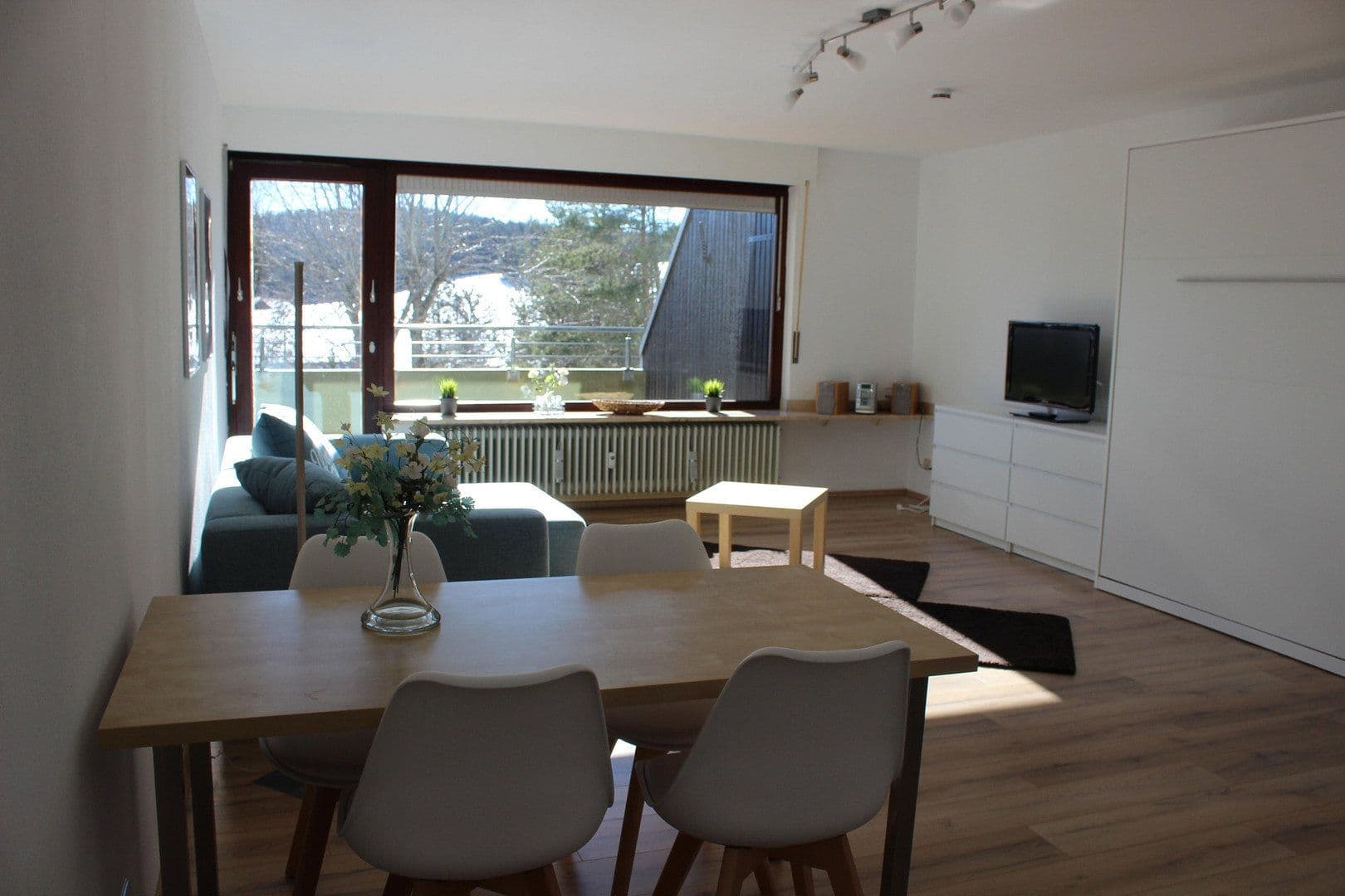 Prodej bytu 1+1 53 m², Feldbergstr. 1-3, Schonach im Schwarzwald, Bádensko-Württembersko Prodej bytu 1+1 53 m², Feldbergstr. 1-3, Schonach im Schwarzwald, Bádensko-Württembersko
