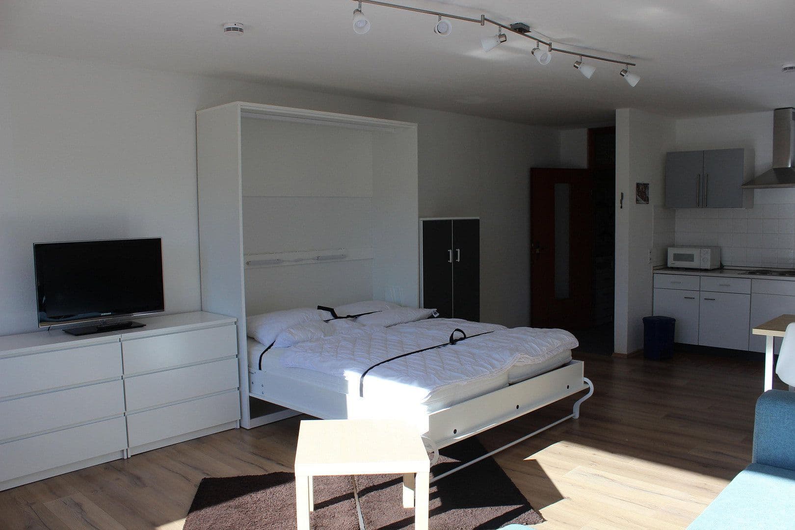 Prodej bytu 1+1 53 m², Feldbergstr. 1-3, Schonach im Schwarzwald, Bádensko-Württembersko Prodej bytu 1+1 53 m², Feldbergstr. 1-3, Schonach im Schwarzwald, Bádensko-Württembersko