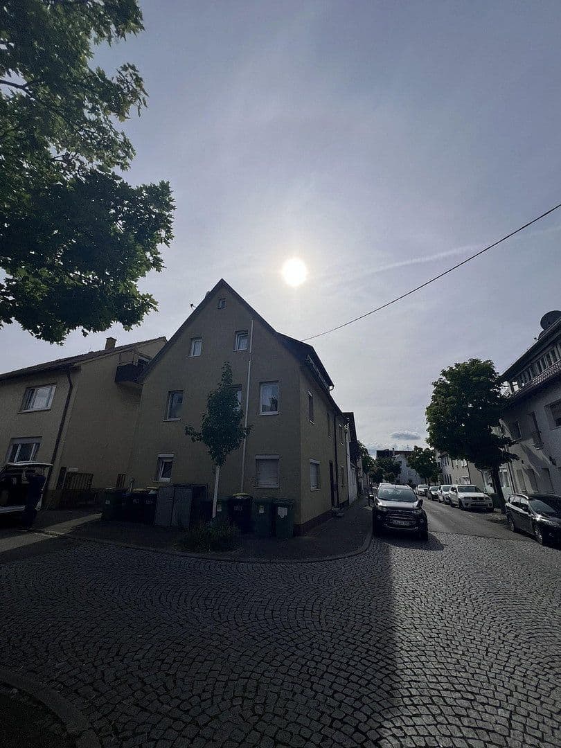 Prodej domu 246 m², pozemek 246 m², Asperg, Bádensko-Württembersko Prodej domu 246 m², pozemek 246 m², Asperg, Bádensko-Württembersko