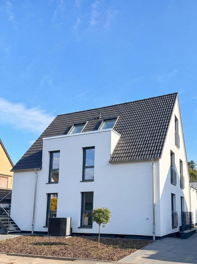 Pronájem bytu 3+1 100 m², Berliner Str. 8, Bad Kreuznach, Porýní-Falc Pronájem bytu 3+1 100 m², Berliner Str. 8, Bad Kreuznach, Porýní-Falc