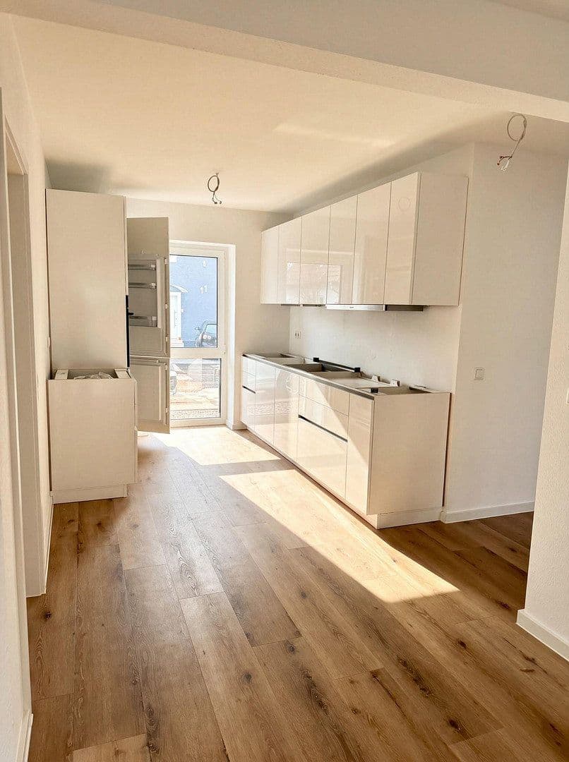 Pronájem bytu 3+1 100 m², Berliner Str. 8, Bad Kreuznach, Porýní-Falc Pronájem bytu 3+1 100 m², Berliner Str. 8, Bad Kreuznach, Porýní-Falc