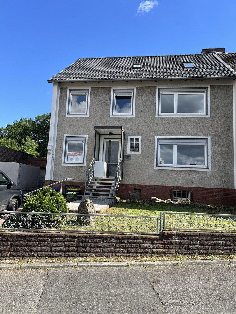 Pronájem bytu 3+1 68 m², Hirschberger Str. 6, Wolfsburg, Dolní Sasko Pronájem bytu 3+1 68 m², Hirschberger Str. 6, Wolfsburg, Dolní Sasko