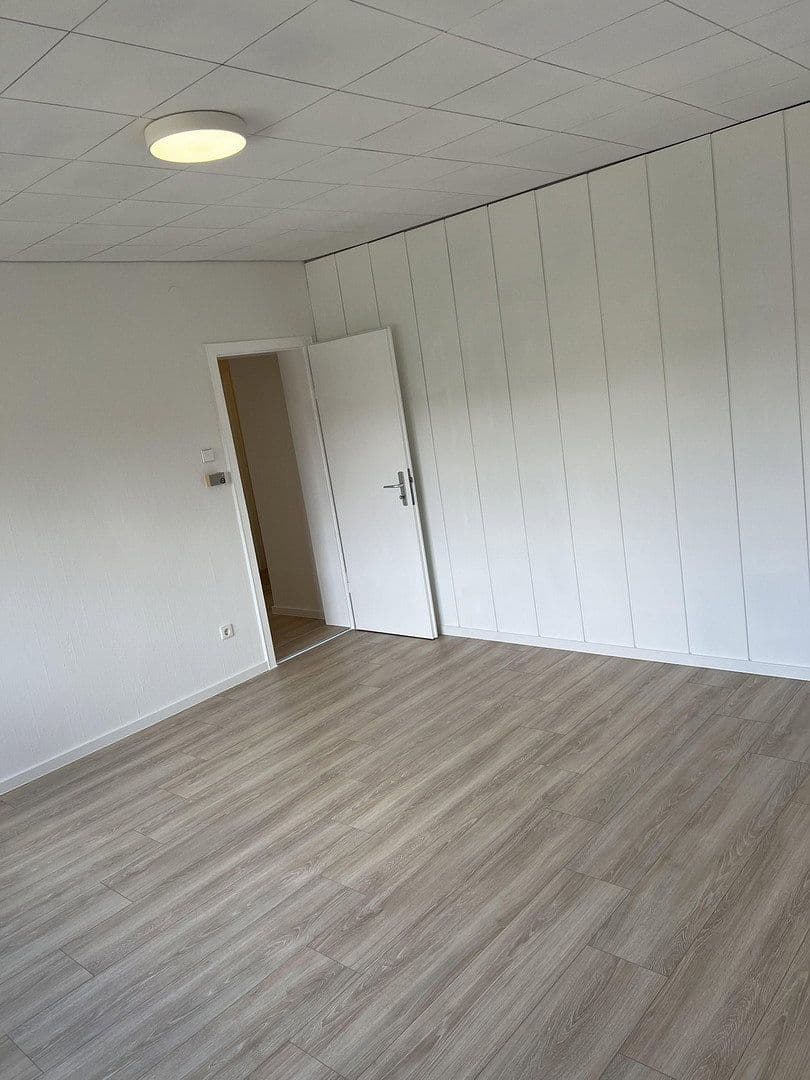 Pronájem bytu 3+1 68 m², Hirschberger Str. 6, Wolfsburg, Dolní Sasko Pronájem bytu 3+1 68 m², Hirschberger Str. 6, Wolfsburg, Dolní Sasko