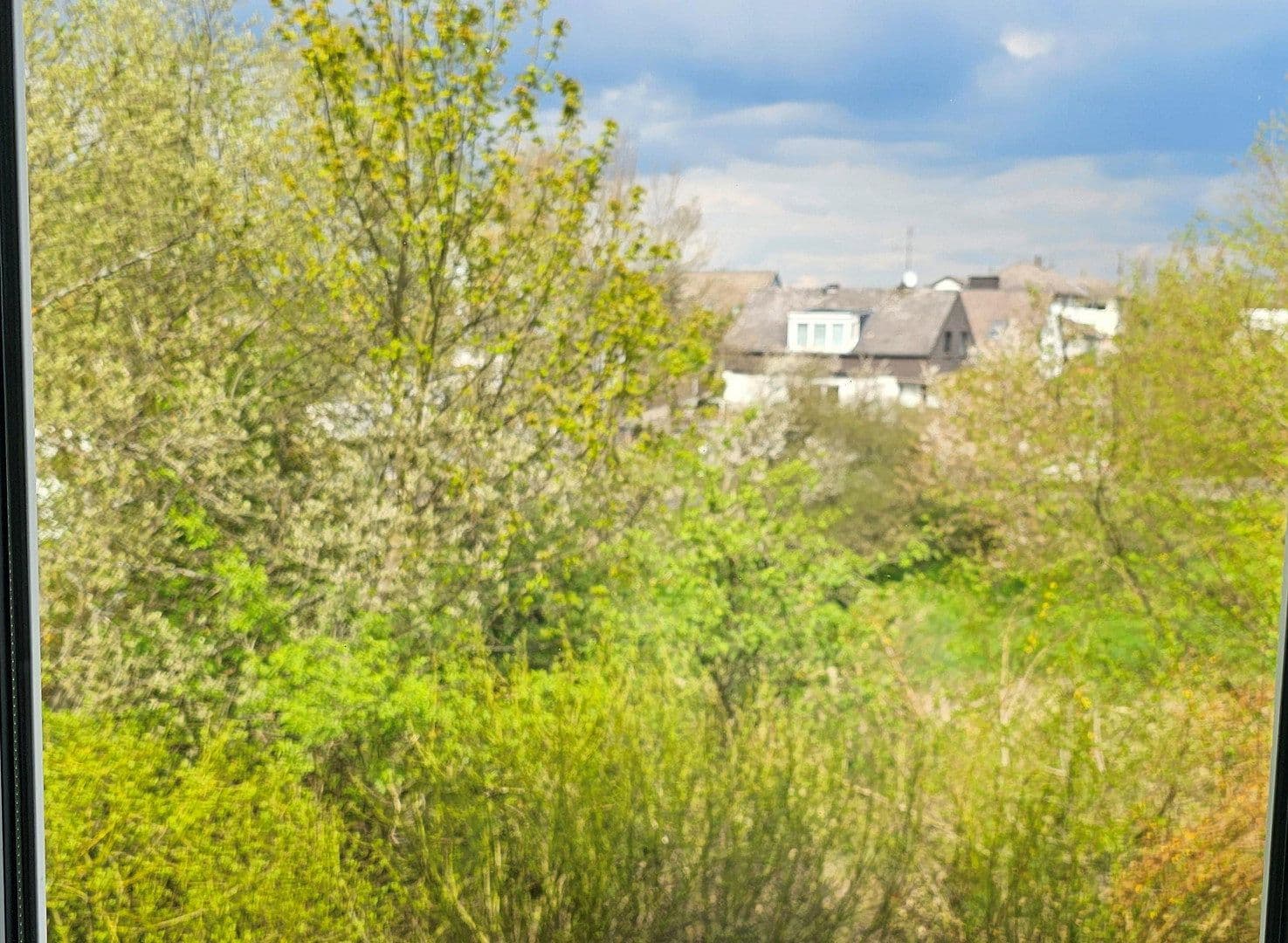 Pronájem domu 178 m², pozemek 239 m², Taunusstein, Hessen Pronájem domu 178 m², pozemek 239 m², Taunusstein, Hessen