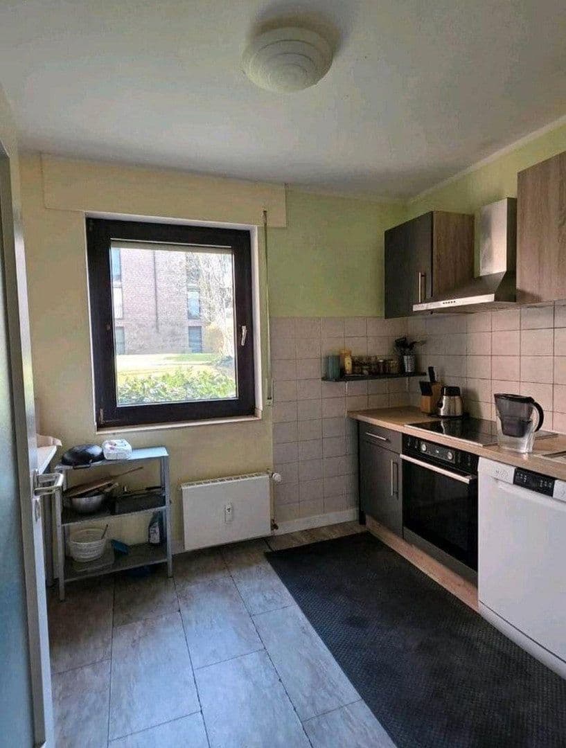 Pronájem bytu 2+1 70 m², Düsseldorf, Severní Porýní-Vestfálsko Pronájem bytu 2+1 70 m², Düsseldorf, Severní Porýní-Vestfálsko