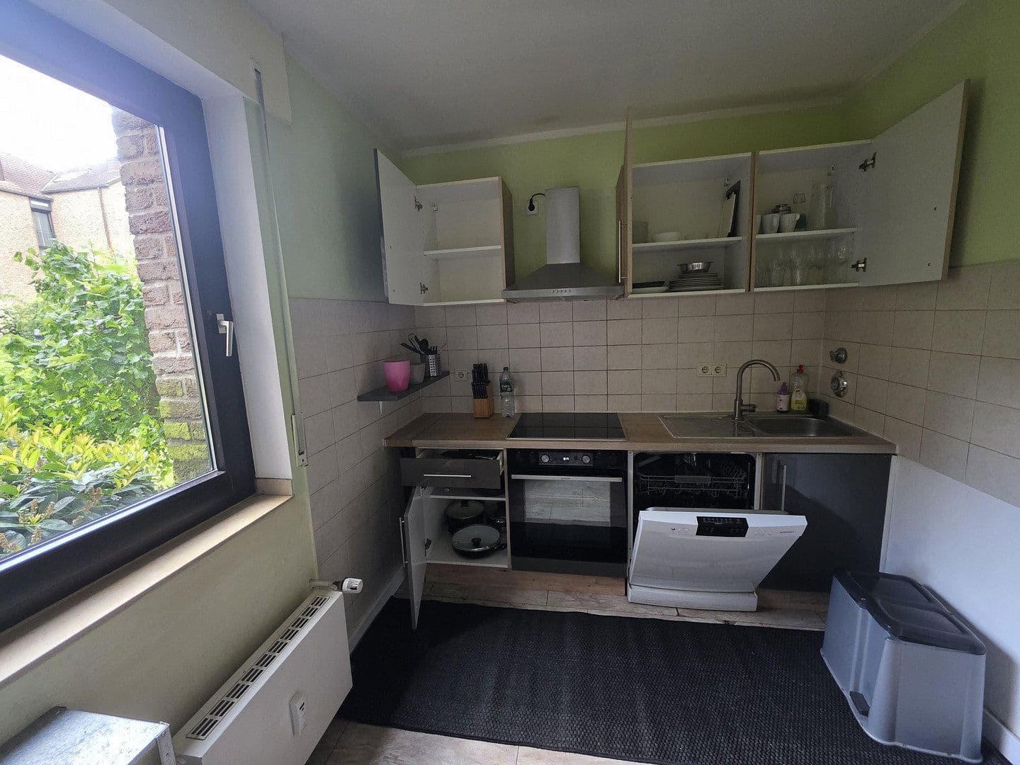 Pronájem bytu 2+1 70 m², Düsseldorf, Severní Porýní-Vestfálsko Pronájem bytu 2+1 70 m², Düsseldorf, Severní Porýní-Vestfálsko