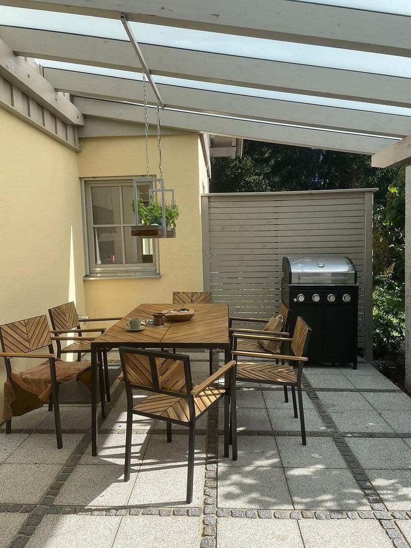 Pronájem domu 145 m², pozemek 546 m², Kolbermoor, Bavorsko Pronájem domu 145 m², pozemek 546 m², Kolbermoor, Bavorsko