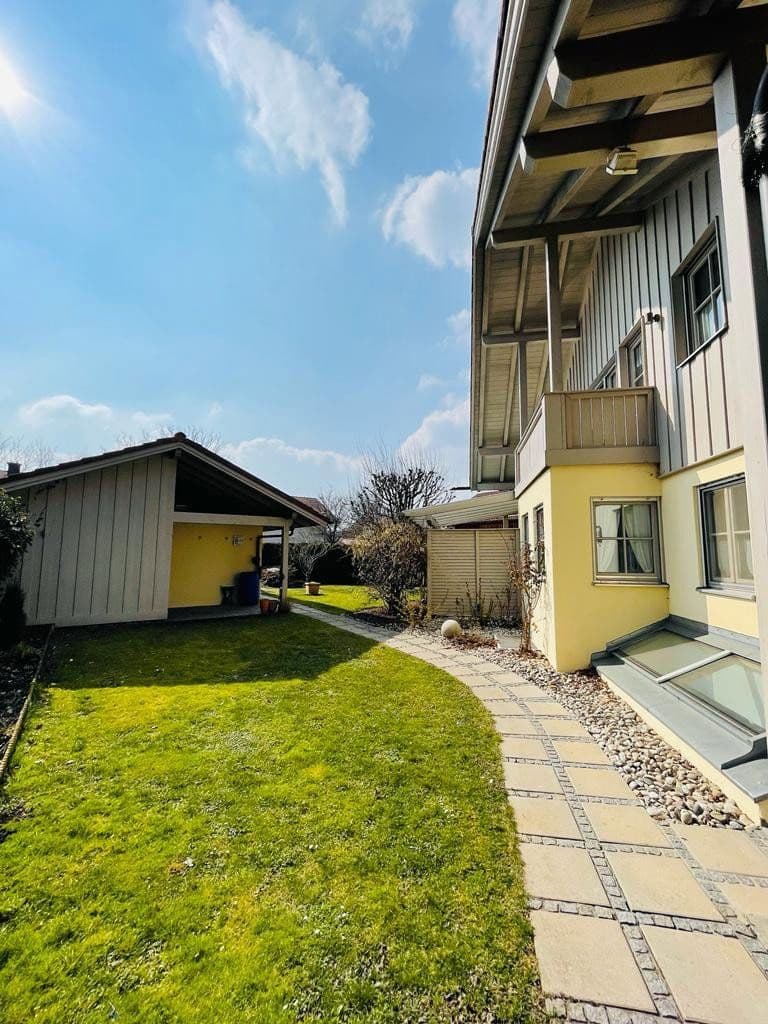 Pronájem domu 145 m², pozemek 546 m², Kolbermoor, Bavorsko Pronájem domu 145 m², pozemek 546 m², Kolbermoor, Bavorsko