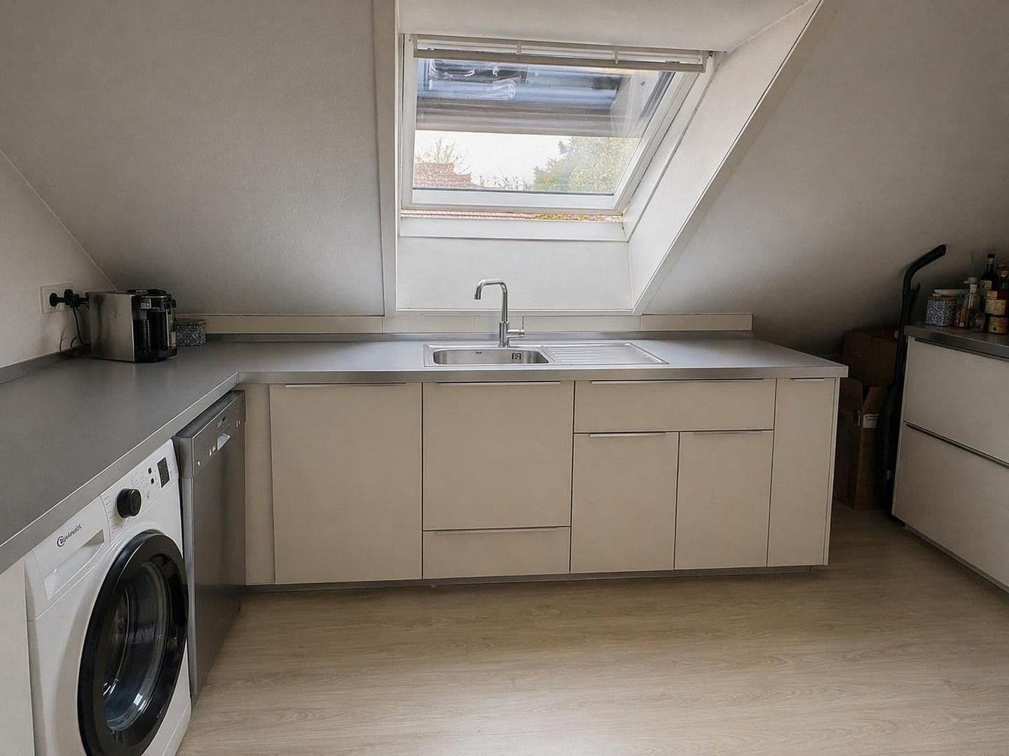 Pronájem bytu 2+1 48 m², Fleckenbühlstr. 20, Frankfurt, Hessen Pronájem bytu 2+1 48 m², Fleckenbühlstr. 20, Frankfurt, Hessen