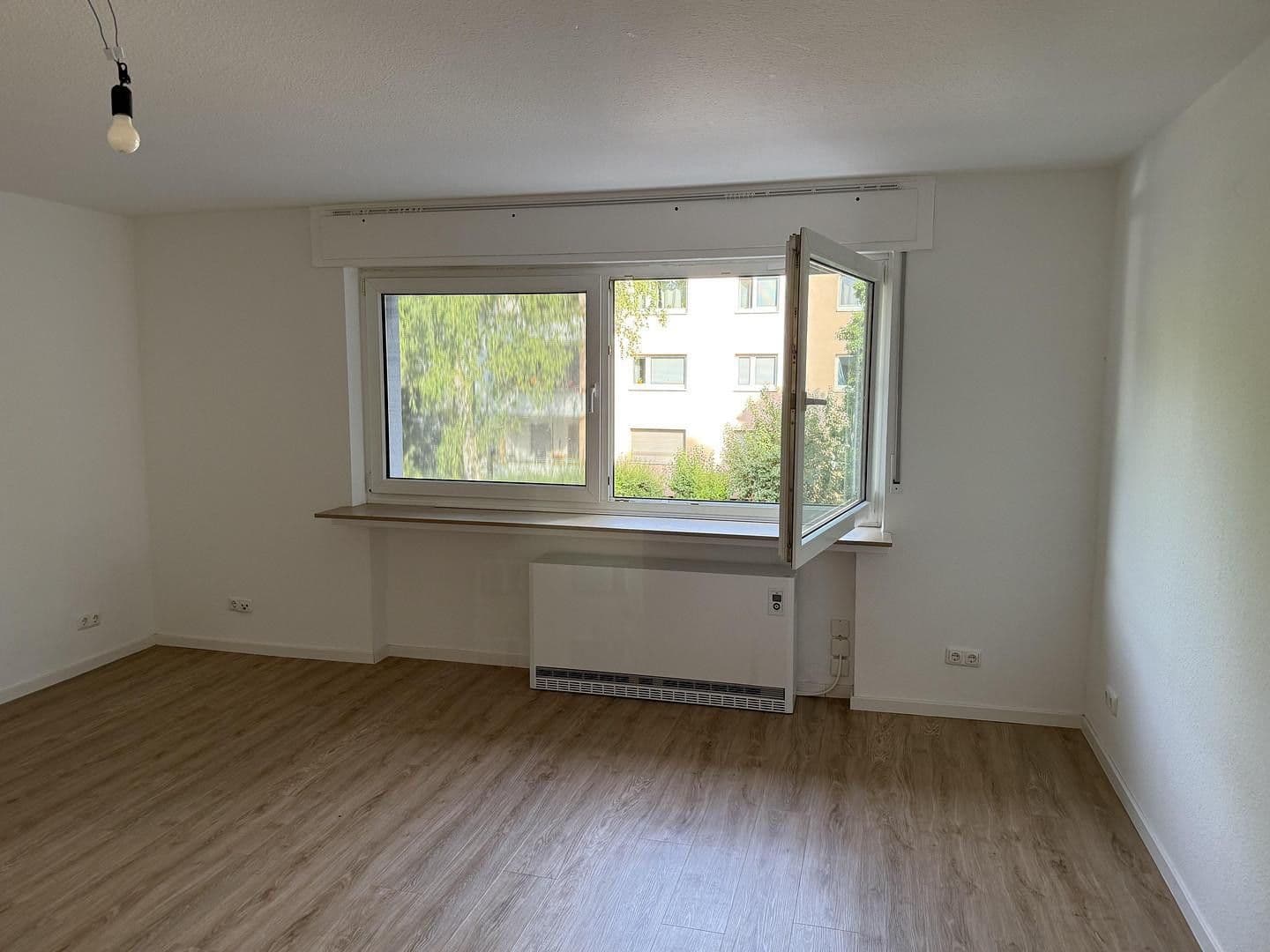 Pronájem bytu 2+1 48 m², Fleckenbühlstr. 20, Frankfurt, Hessen Pronájem bytu 2+1 48 m², Fleckenbühlstr. 20, Frankfurt, Hessen