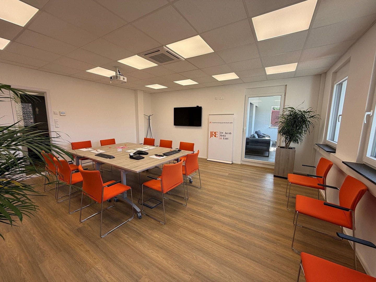 Pronájem kanceláře 356 m², Heilbronner Straße 8, Kirchardt, Bádensko-Württembersko Pronájem kanceláře 356 m², Heilbronner Straße 8, Kirchardt, Bádensko-Württembersko