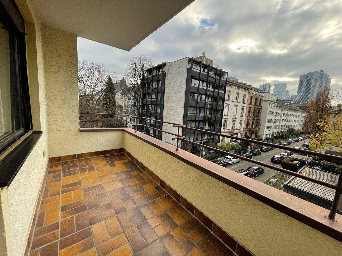 Pronájem bytu 4+1 120 m², Wiesenau 21, Frankfurt am Main, Hessen Pronájem bytu 4+1 120 m², Wiesenau 21, Frankfurt am Main, Hessen